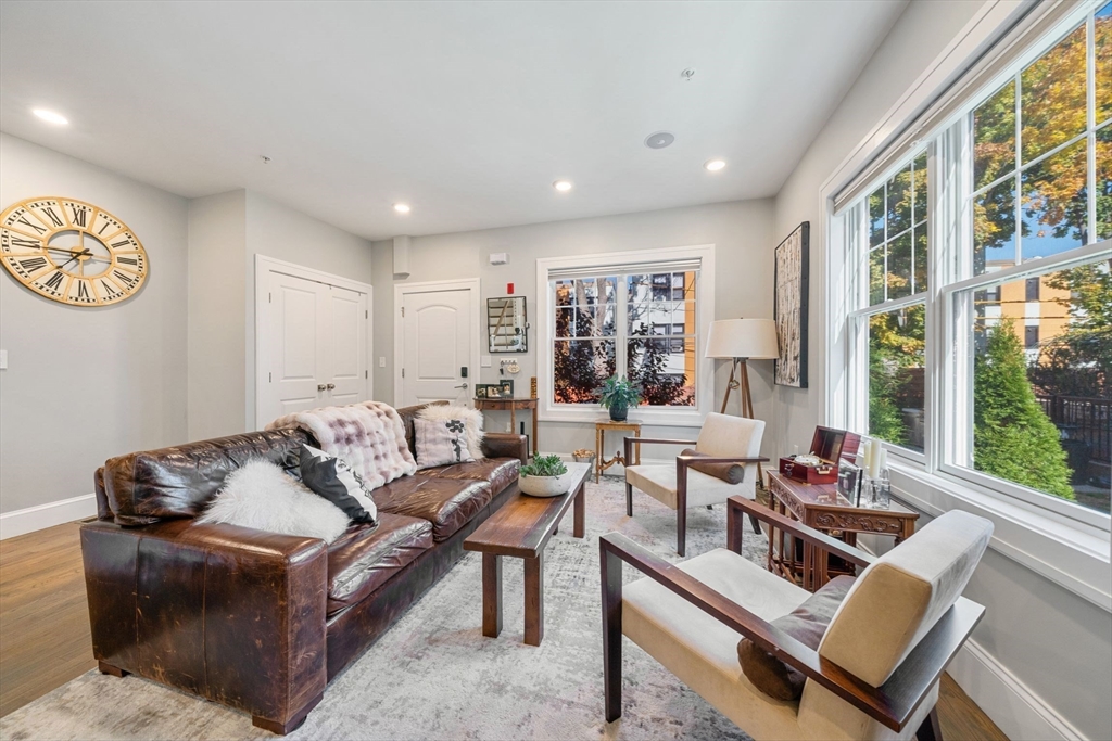 55 Hutchings Street # 4