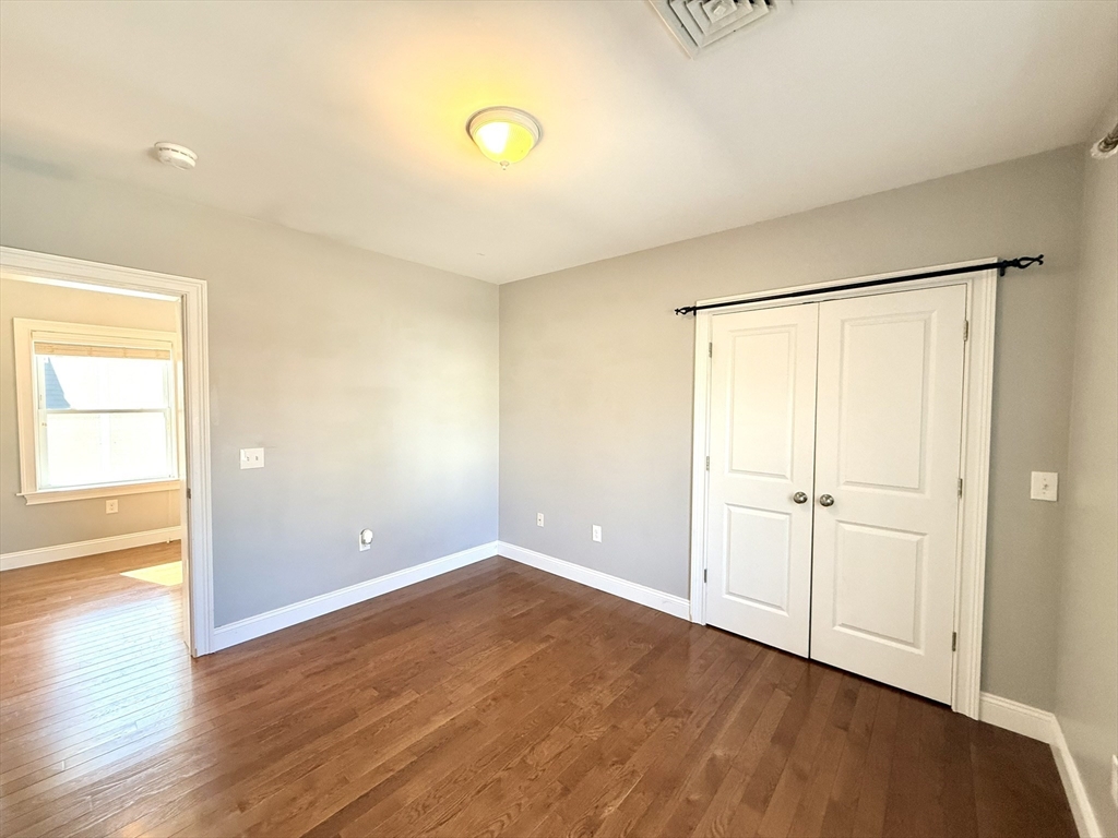 4 Woodworth Street # 2