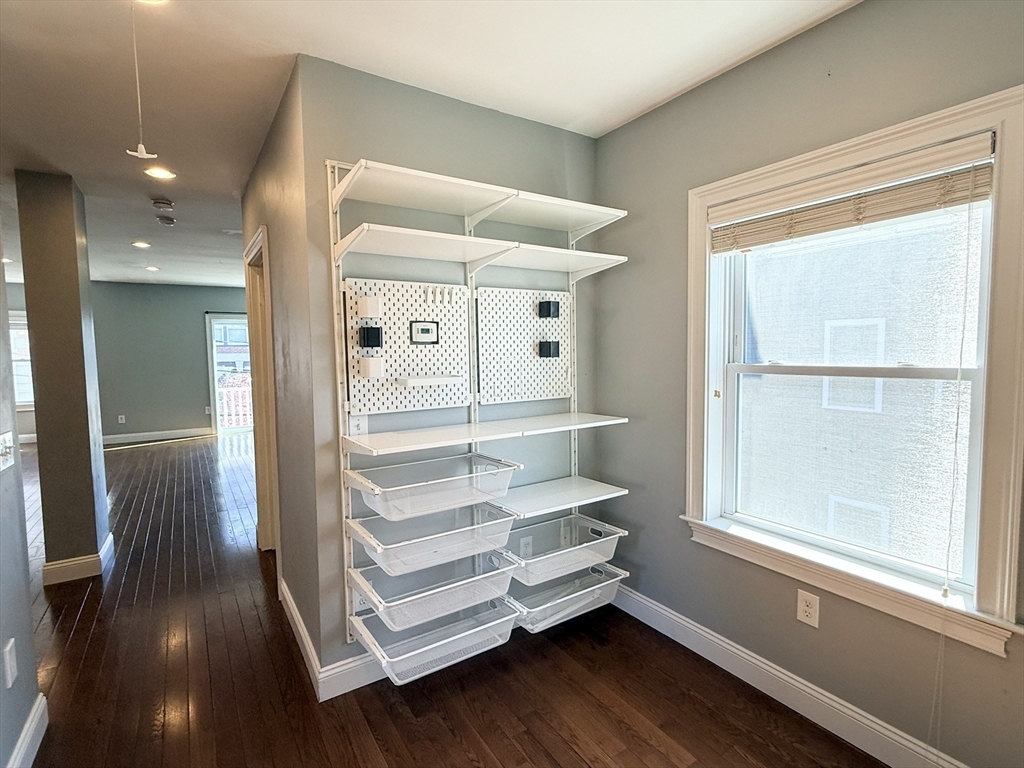 4 Woodworth Street # 2