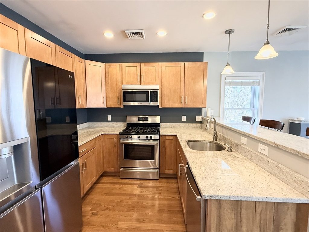 4 Woodworth Street # 2