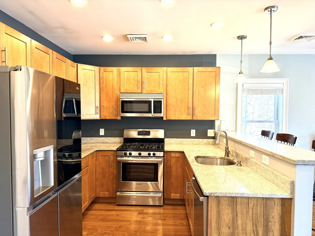 4 Woodworth Street # 2