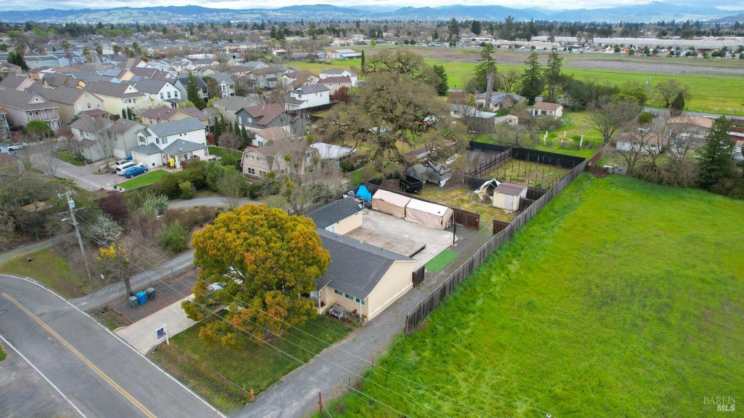 3795 Golden Gate Ave