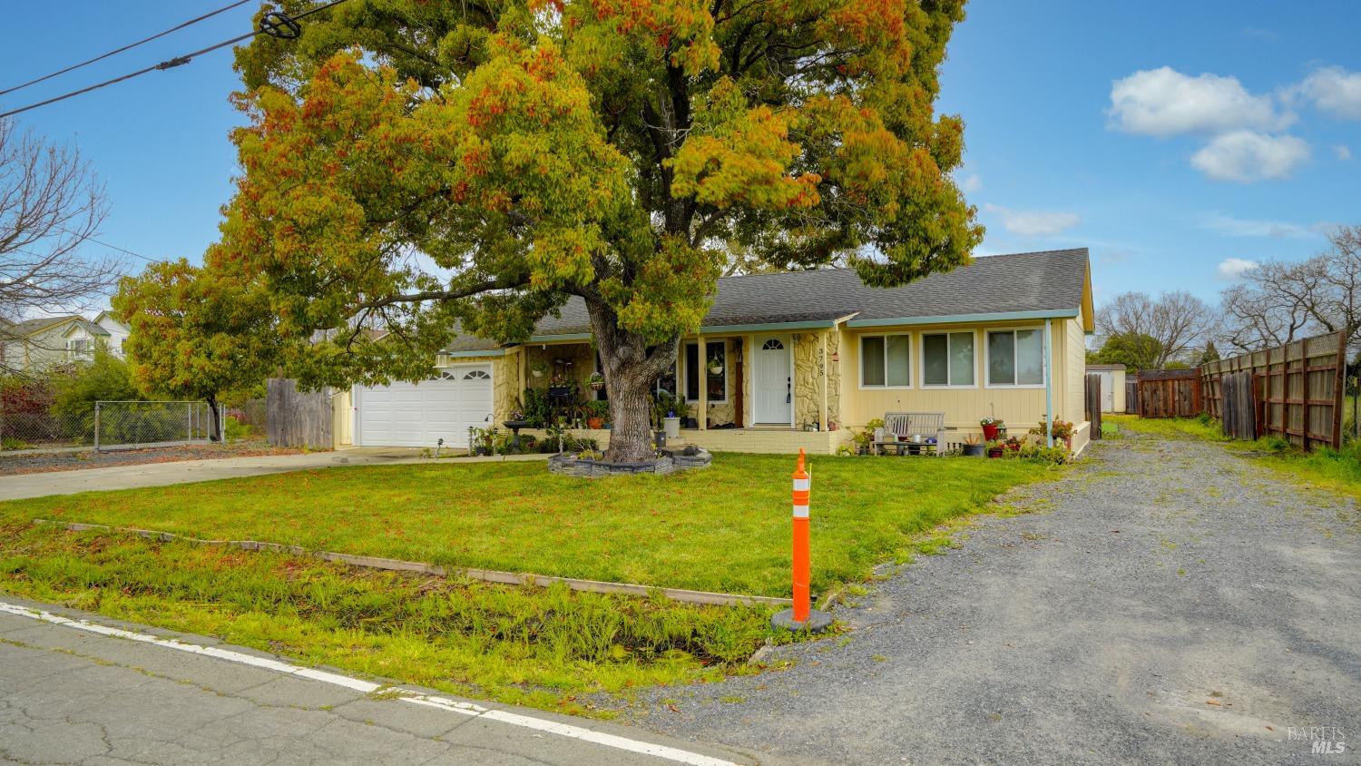 3795 Golden Gate Ave