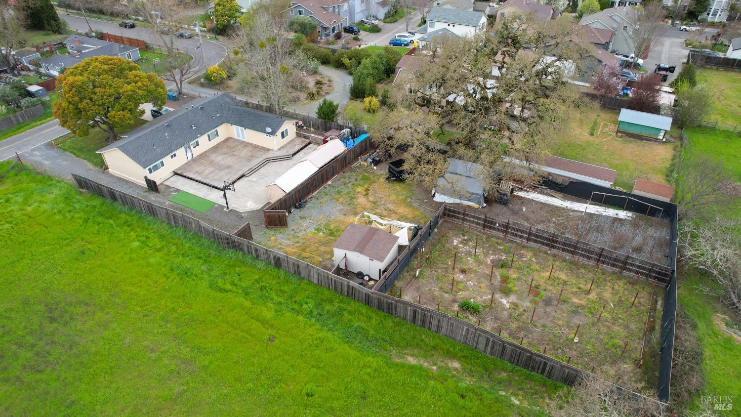 3795 Golden Gate Ave