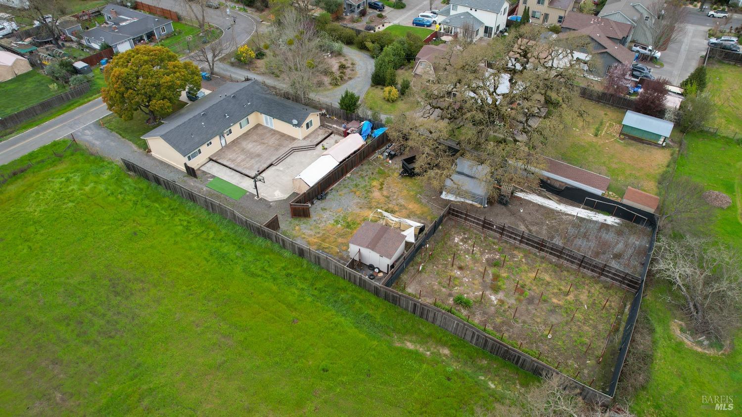 3795 Golden Gate Ave