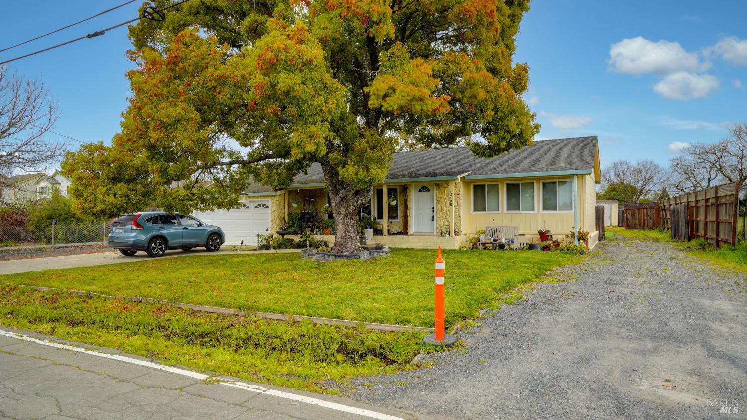 3795 Golden Gate Ave