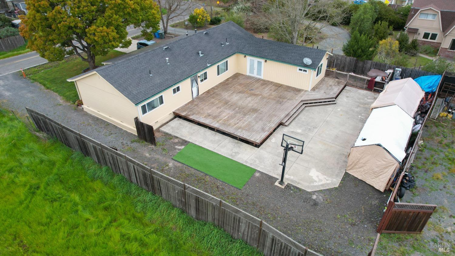 3795 Golden Gate Ave