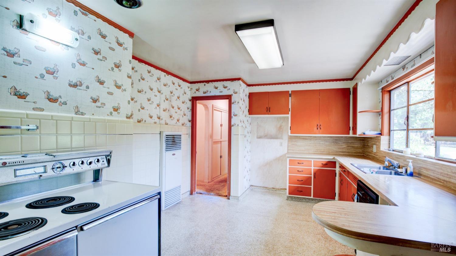 1550 Kawana Ter
