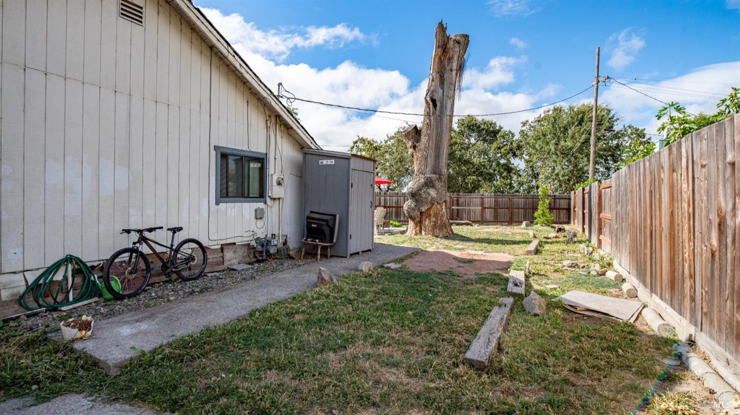 4390 Sebastopol Rd