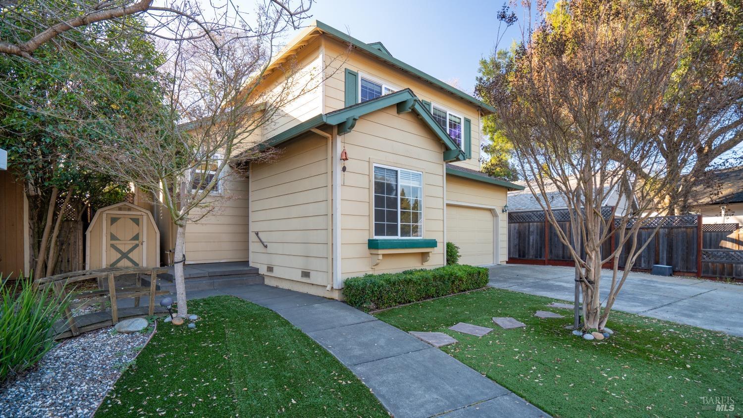 1351 Peterson Ln