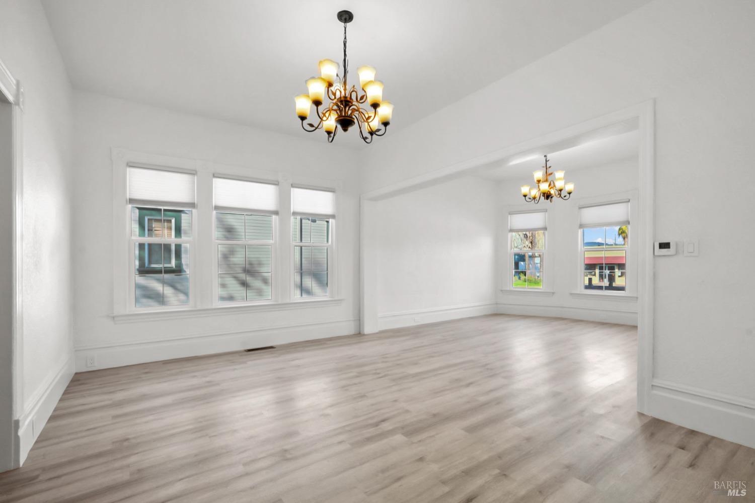 805 Petaluma Blvd N