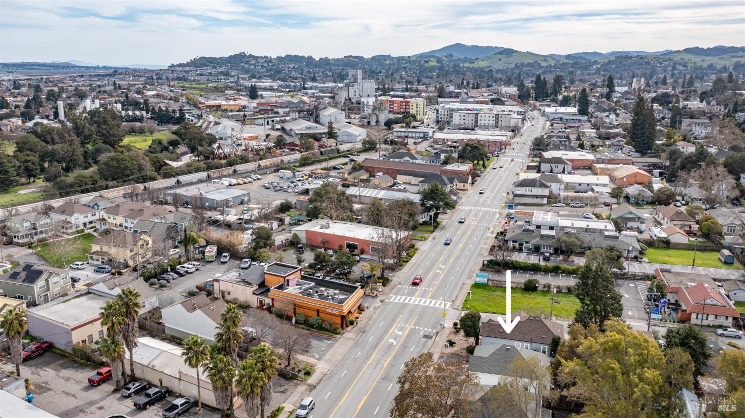 805 Petaluma Blvd N