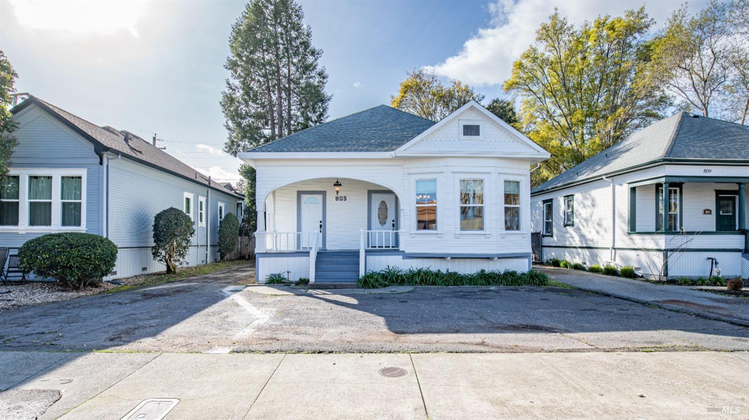 805 Petaluma Blvd N