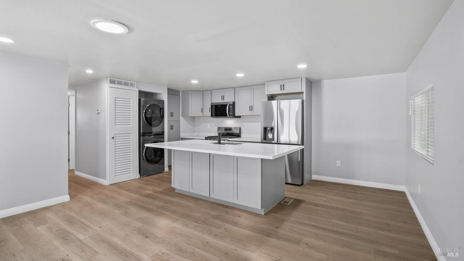 110 Ensenada Dr
