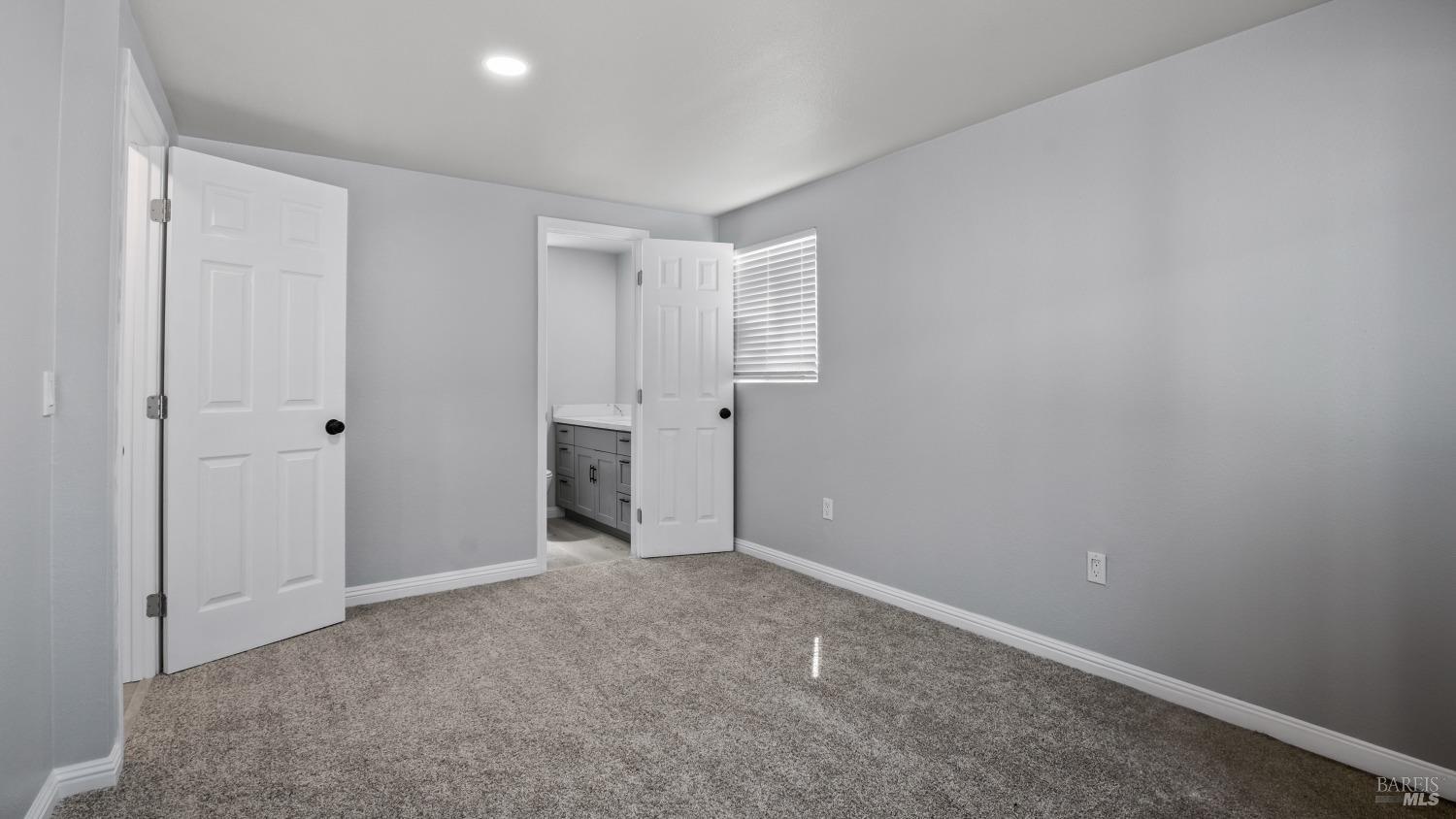 110 Ensenada Dr