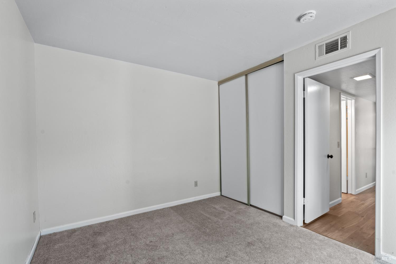 211 Fairoaks Dr