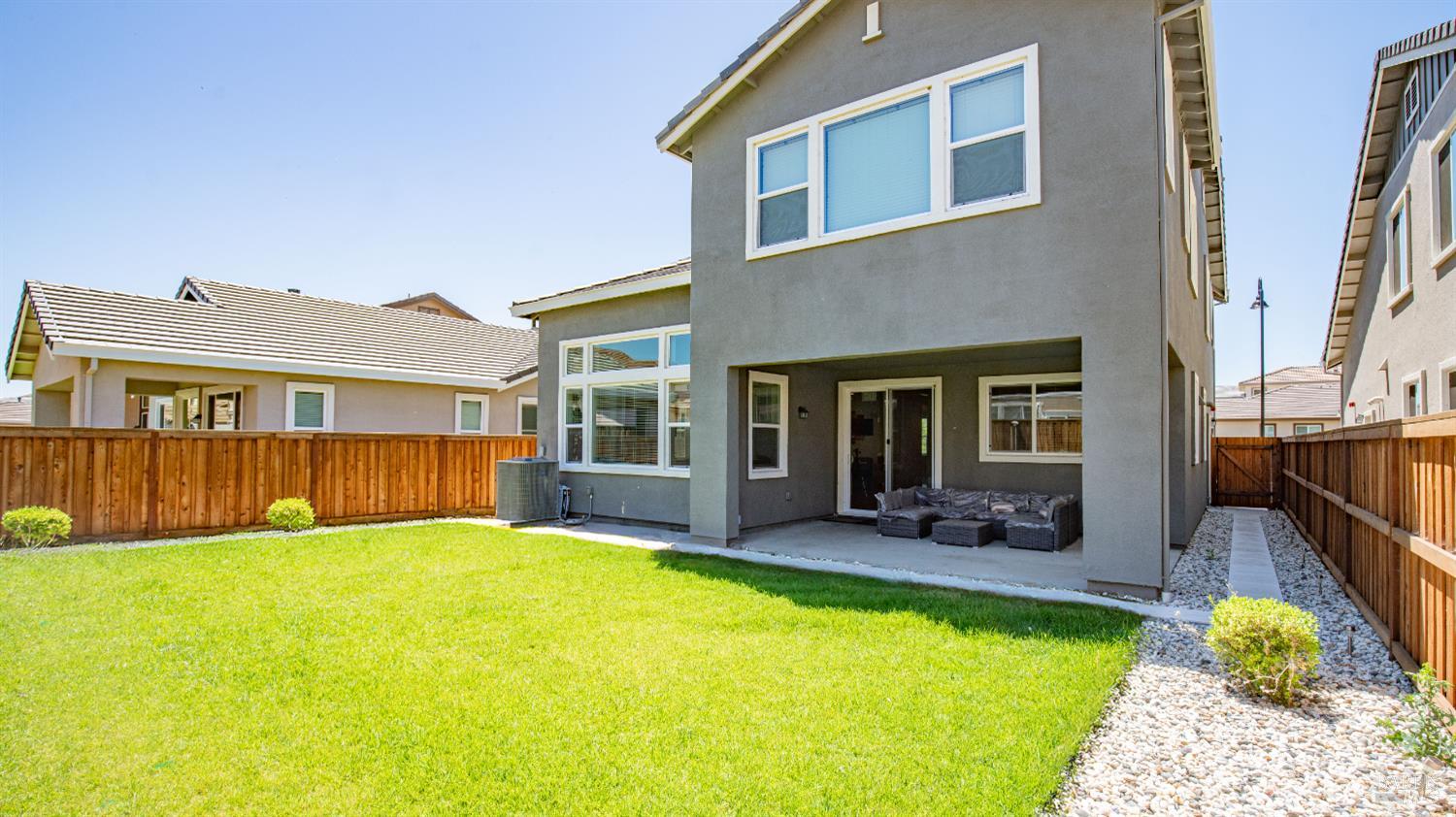 1564 Nightfall Ln