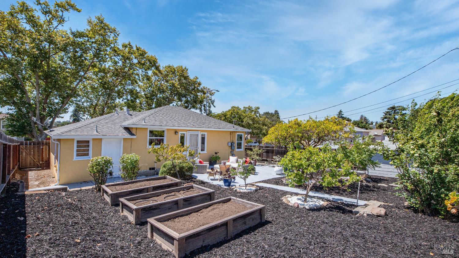 46 Hermosa Ave