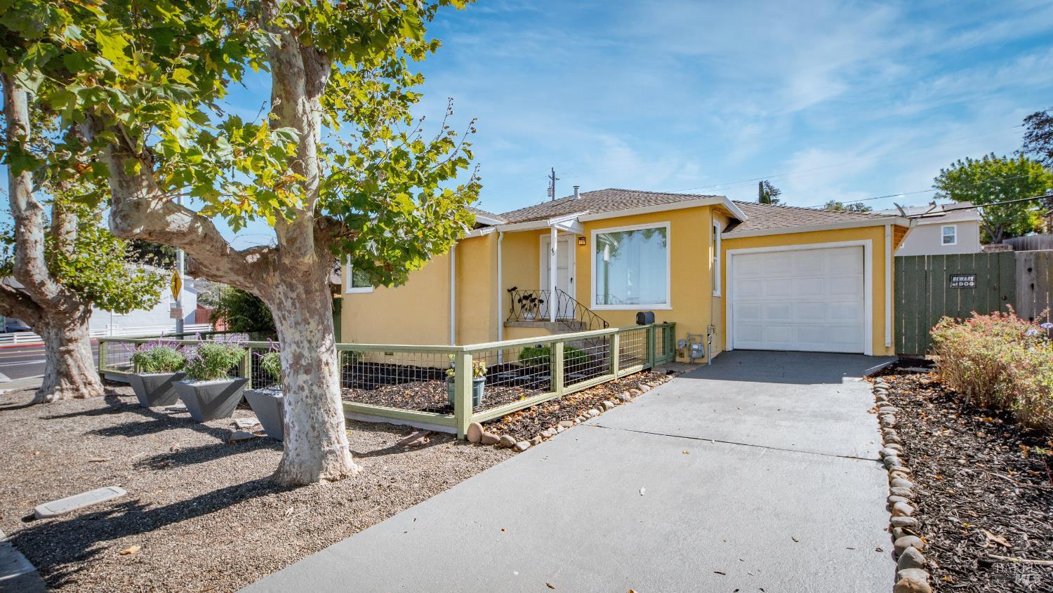 46 Hermosa Ave