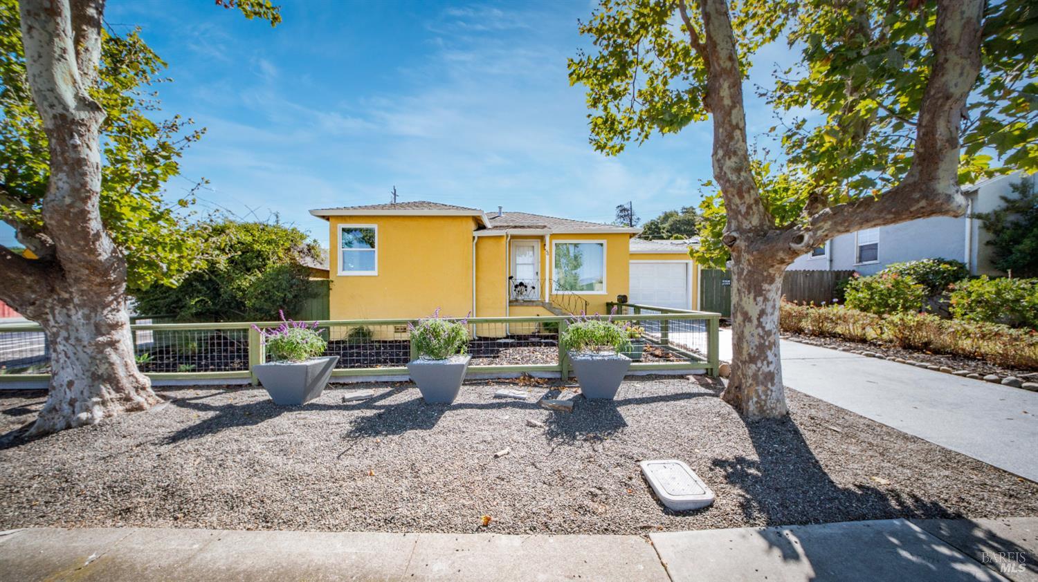 46 Hermosa Ave