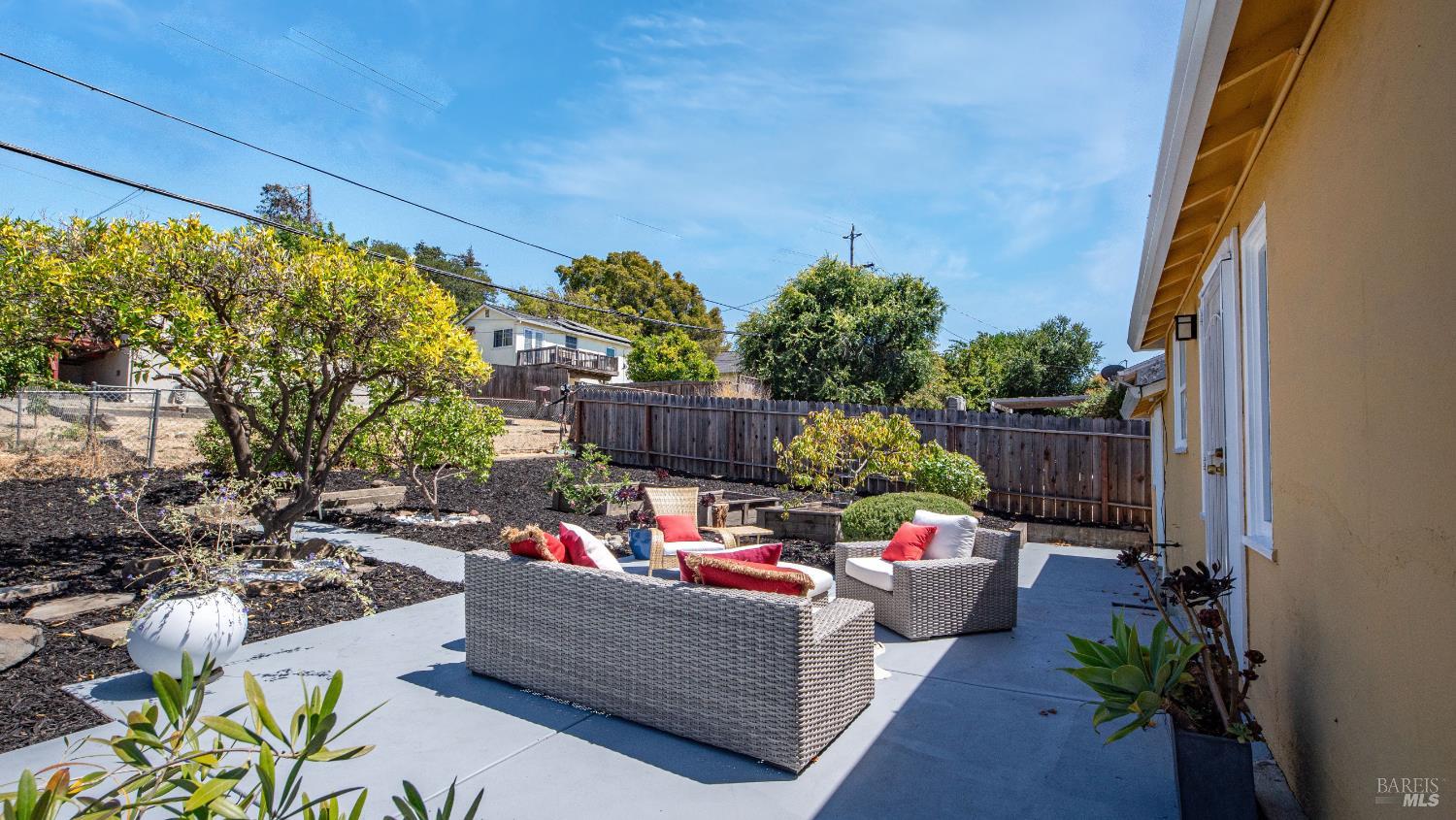 46 Hermosa Ave