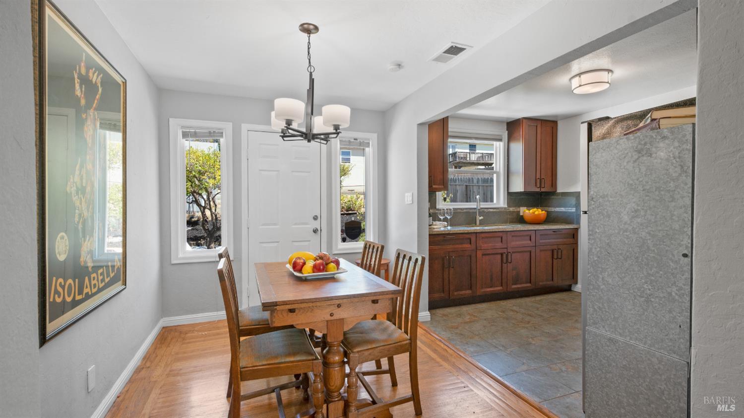 46 Hermosa Ave