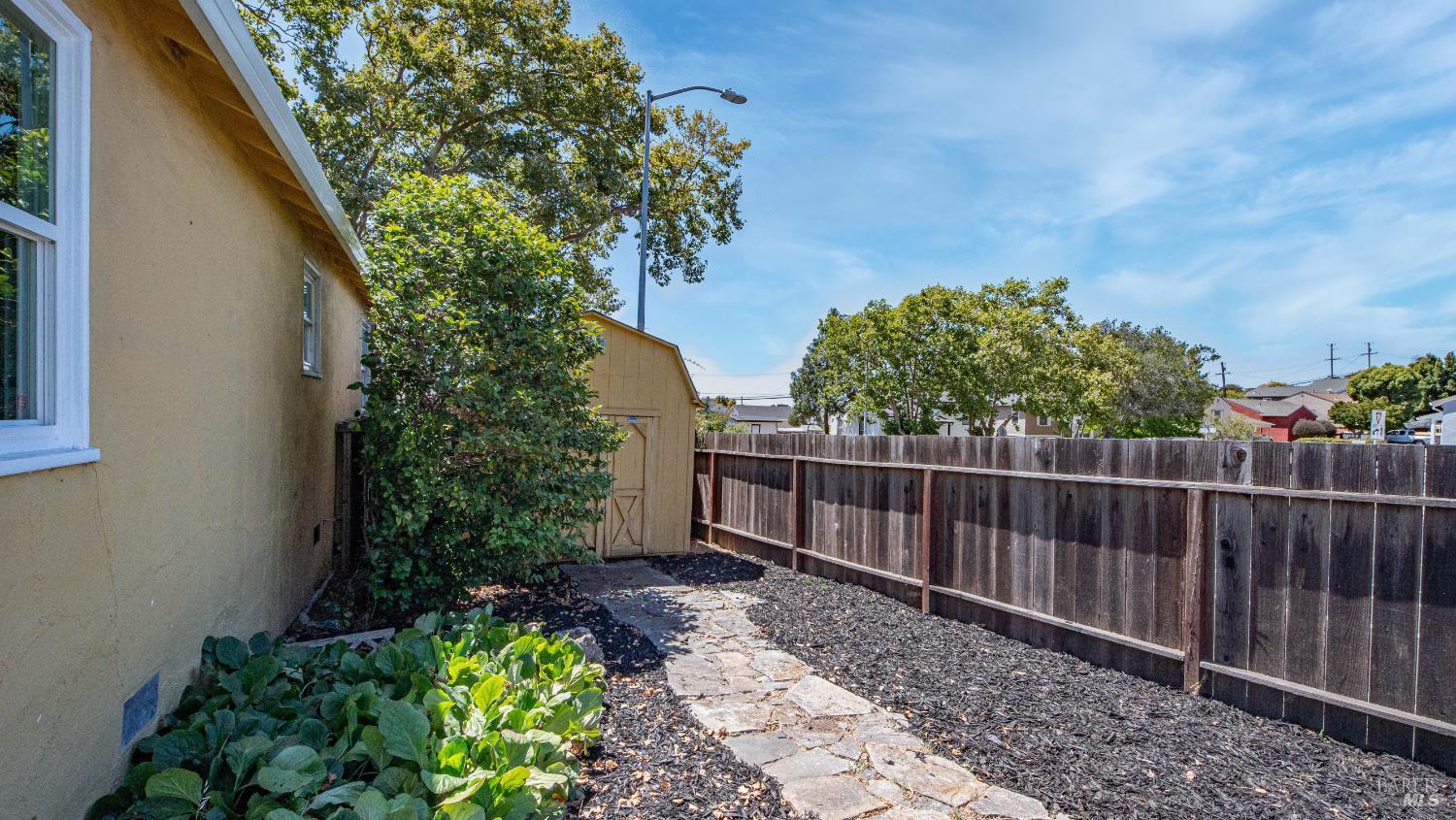 46 Hermosa Ave