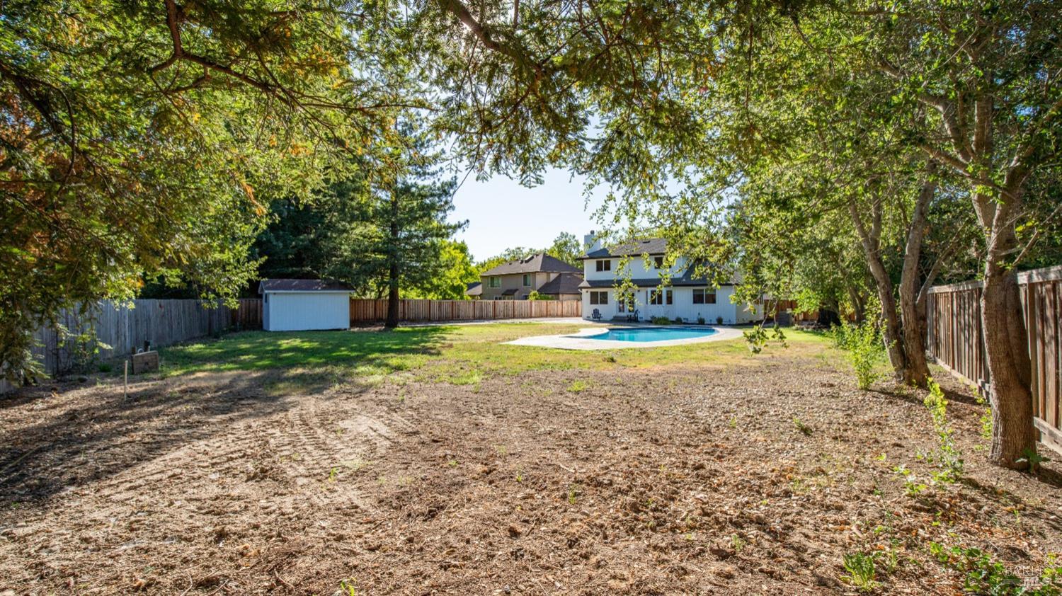 9663 Lakewood Dr