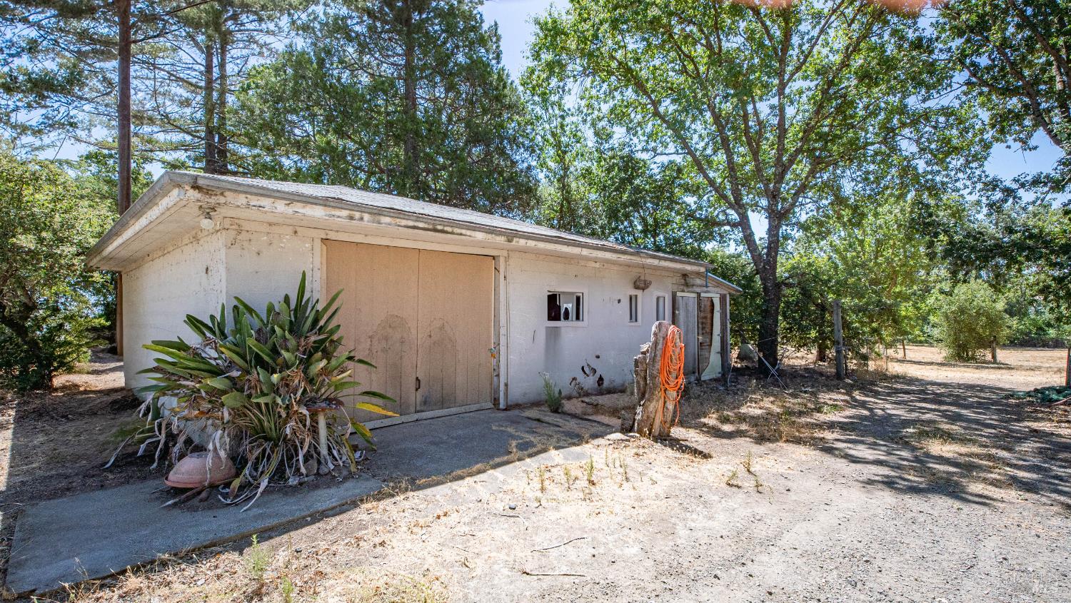 1410 Sanders Rd