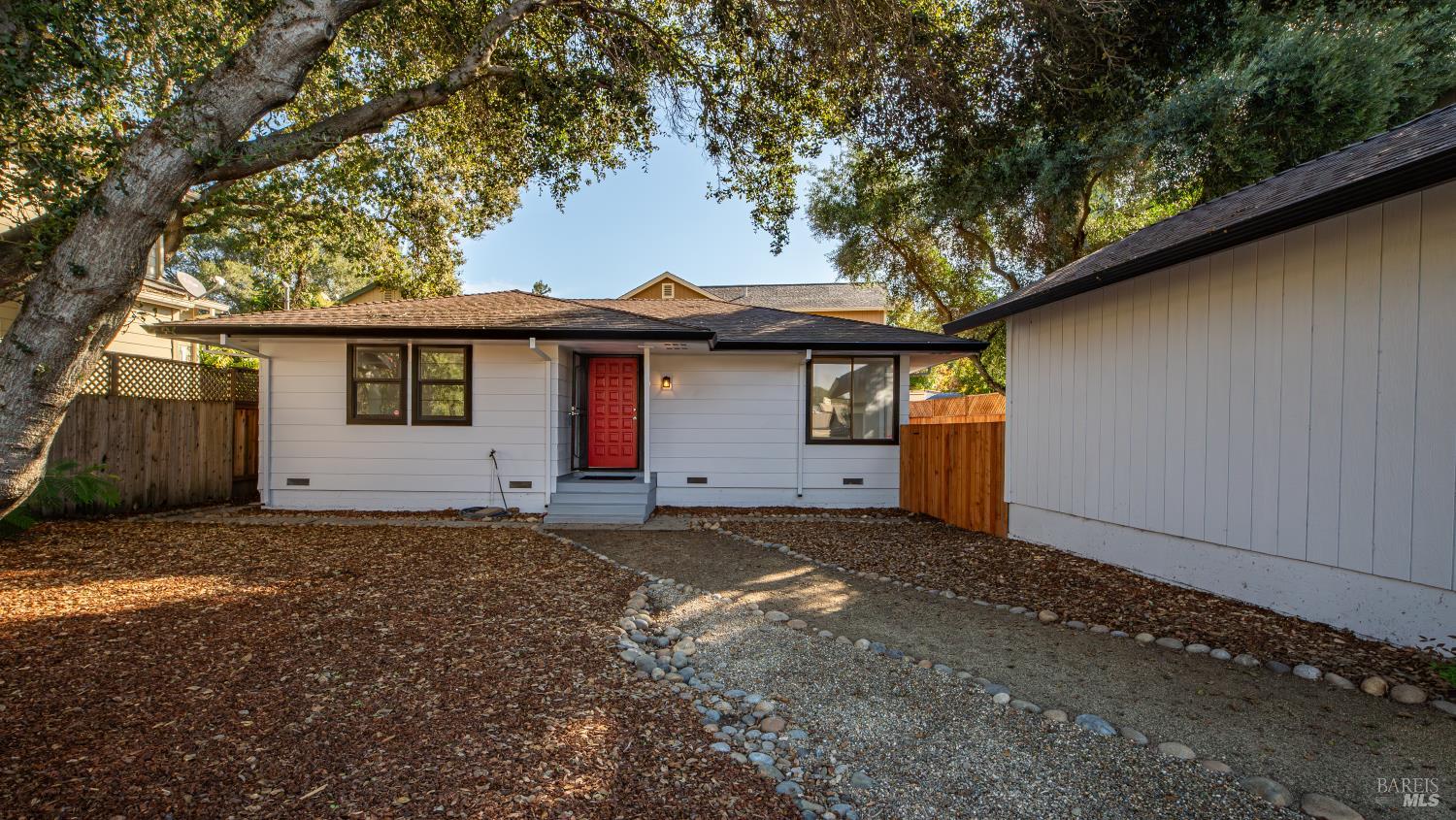 1380 Velma Ave