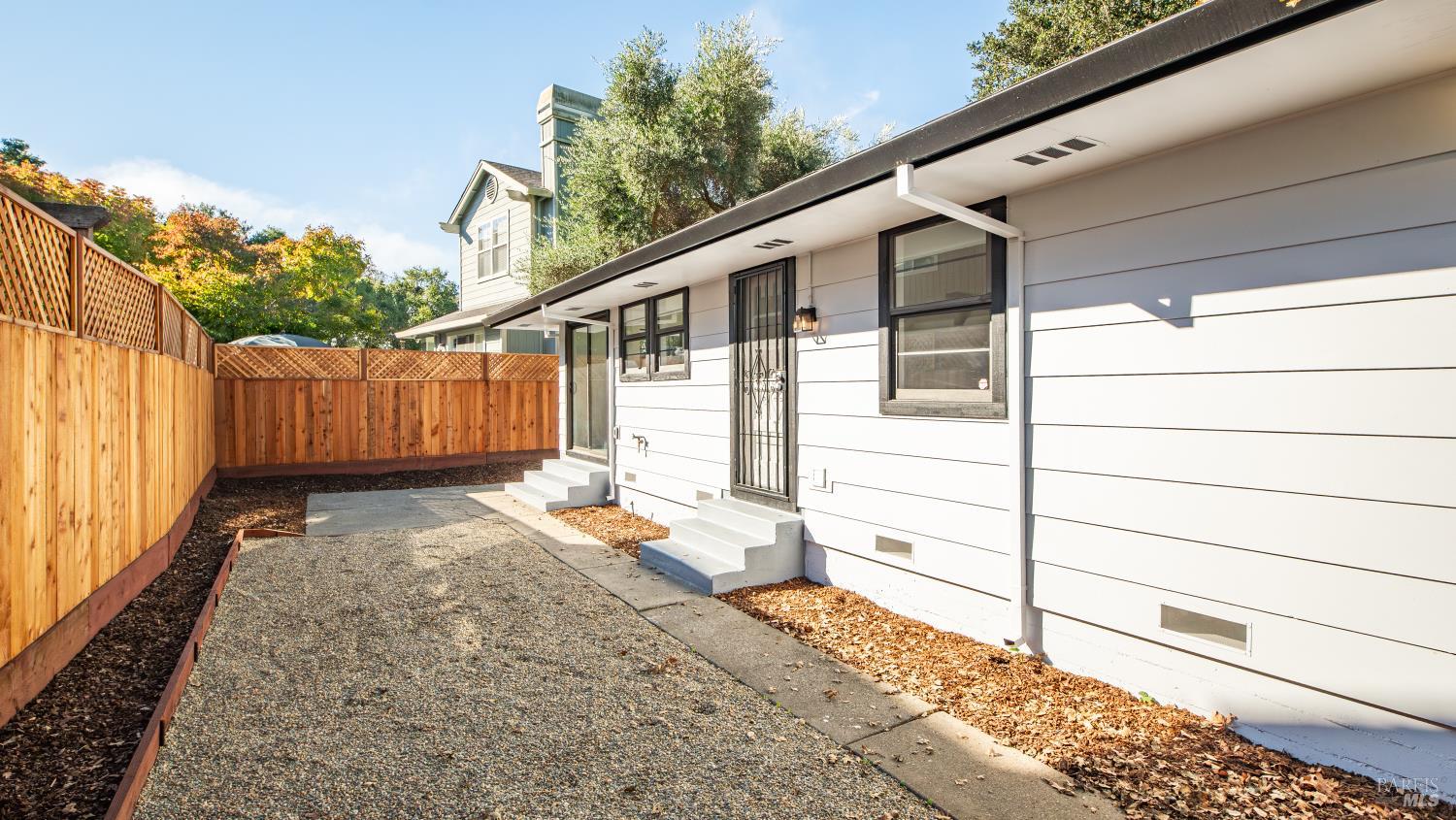 1380 Velma Ave