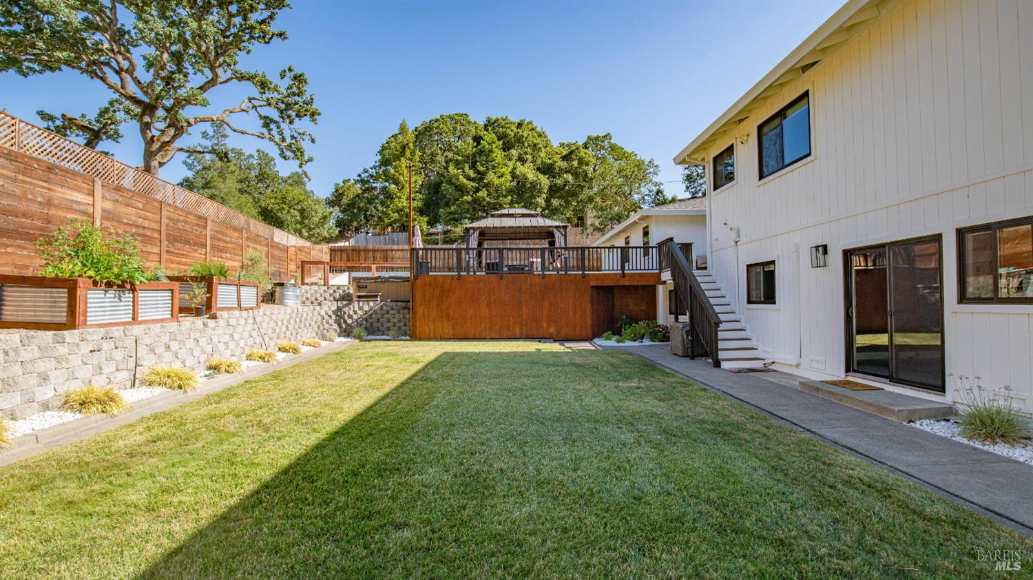 1081 Tamarisk Drive Unit: #A