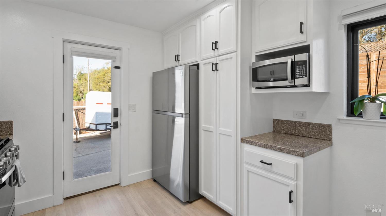 1081 Tamarisk Drive Unit: #A