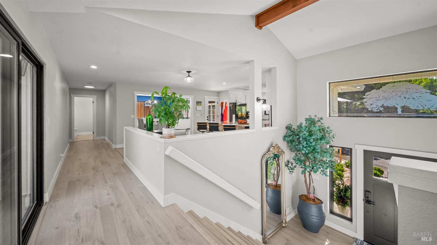 1081 Tamarisk Drive Unit: #A