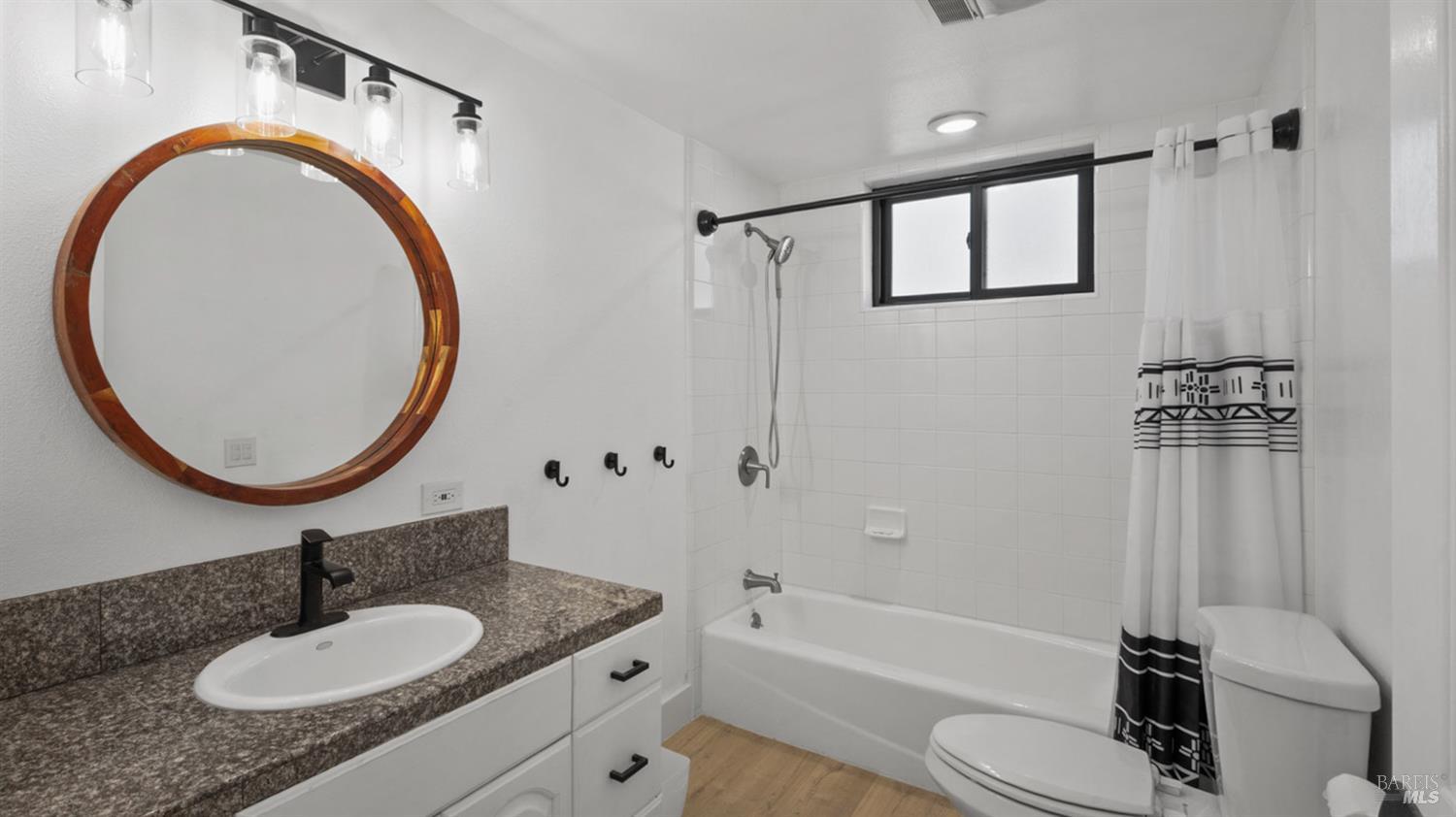 1081 Tamarisk Drive Unit: #A