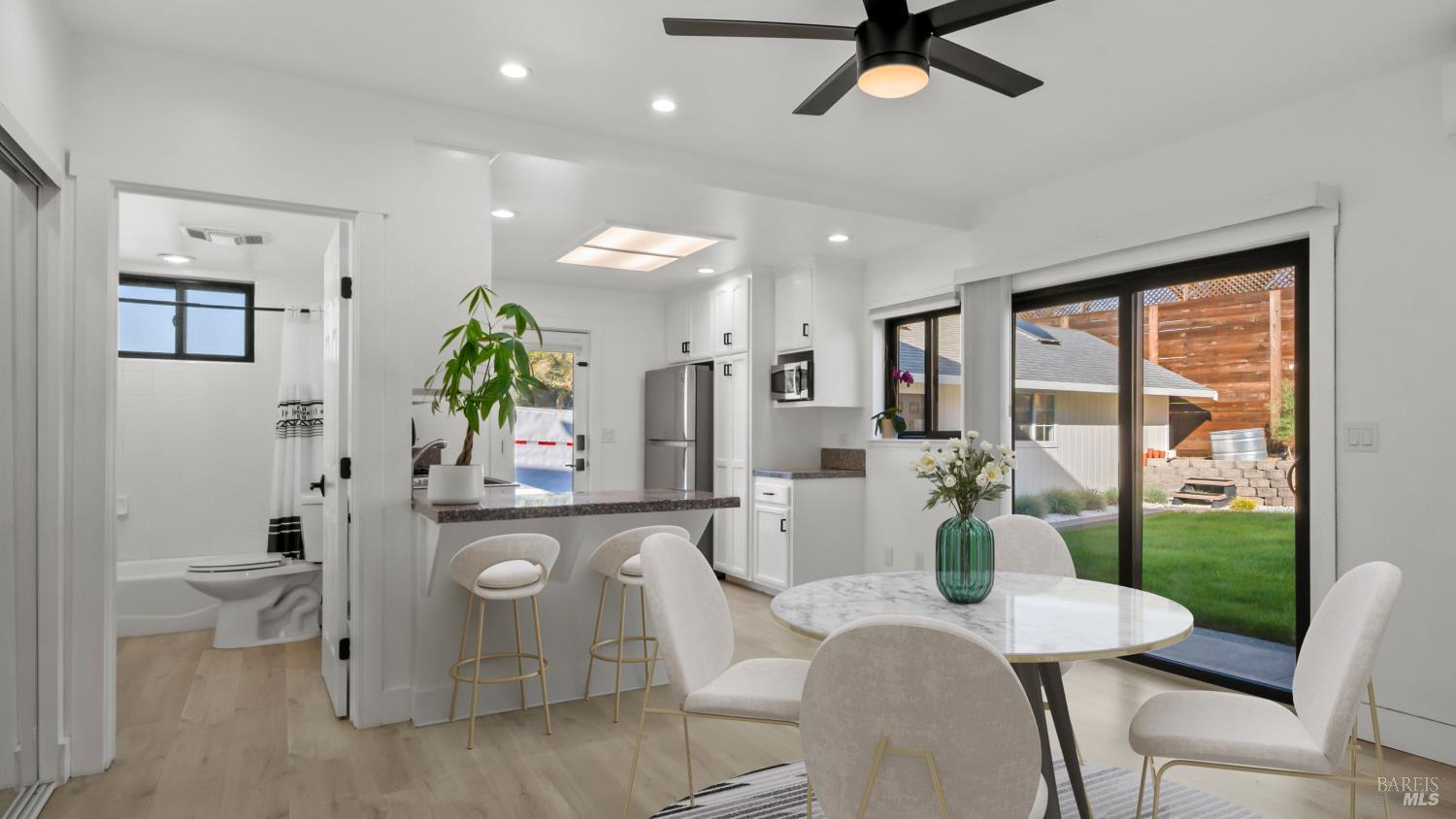 1081 Tamarisk Drive Unit: #A