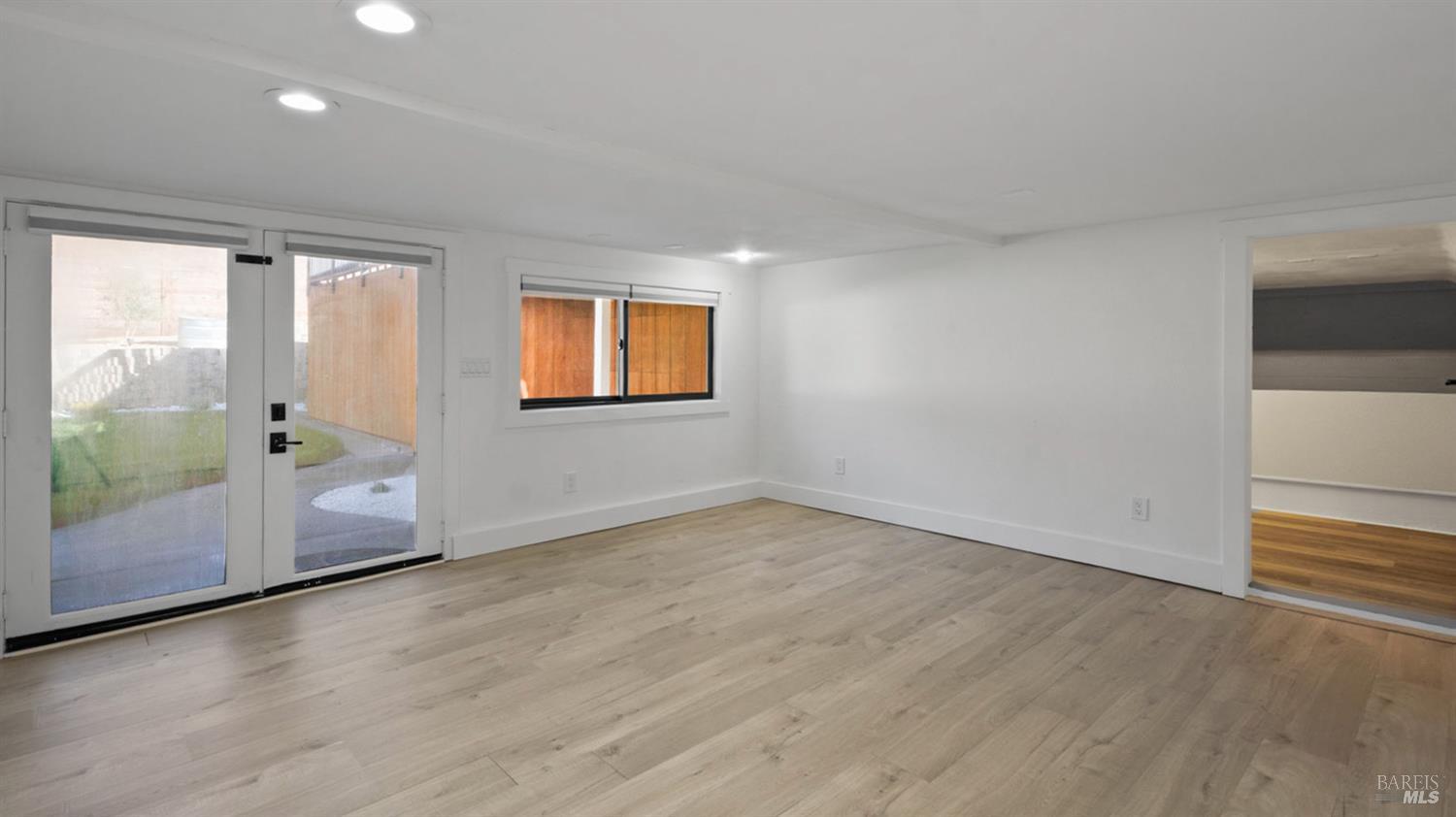 1081 Tamarisk Drive Unit: #A