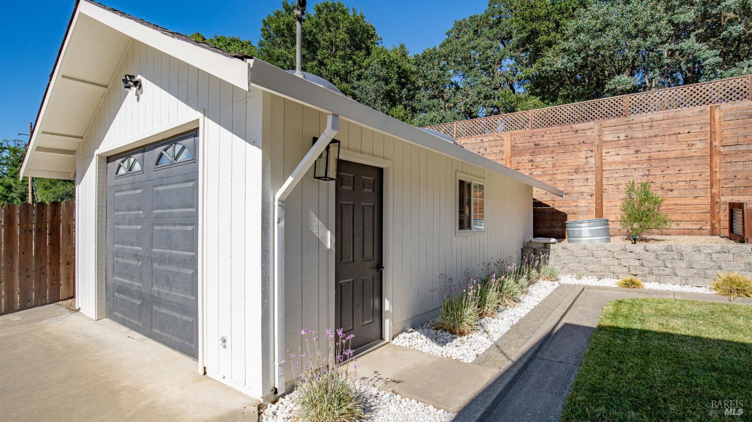 1081 Tamarisk Drive Unit: #A