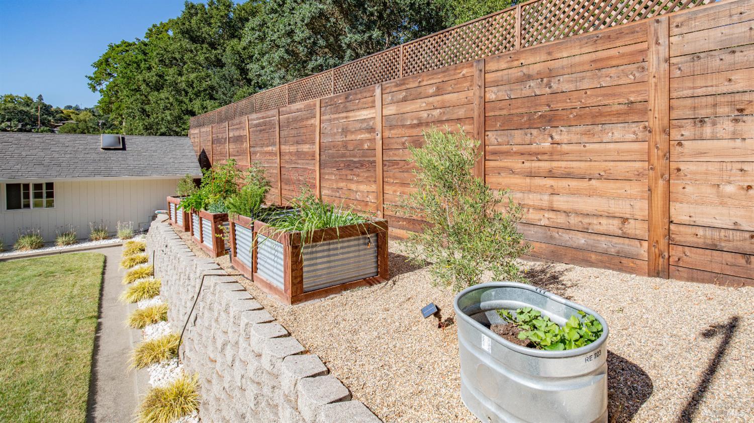 1081 Tamarisk Drive Unit: #A