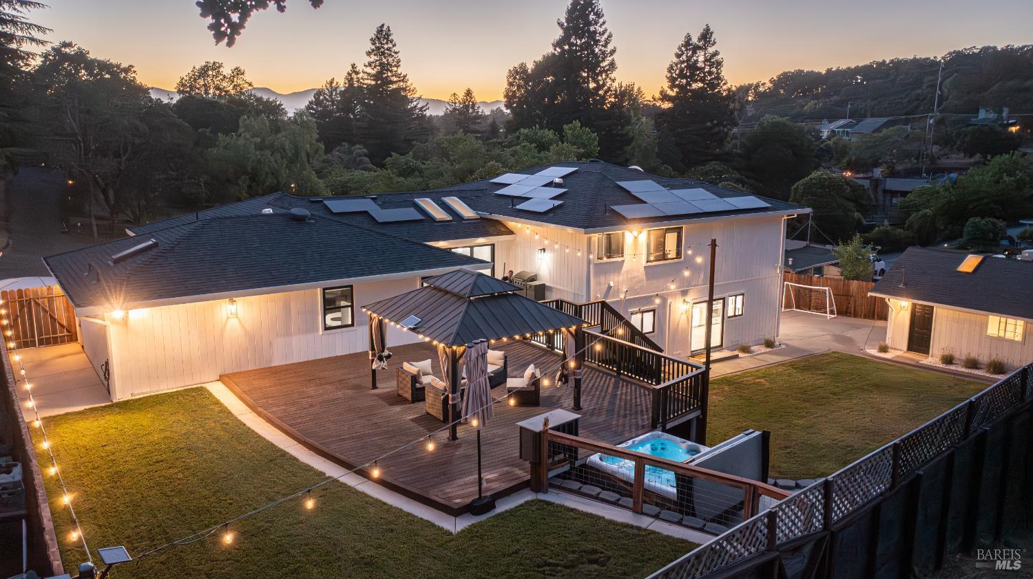 1081 Tamarisk Drive Unit: #A