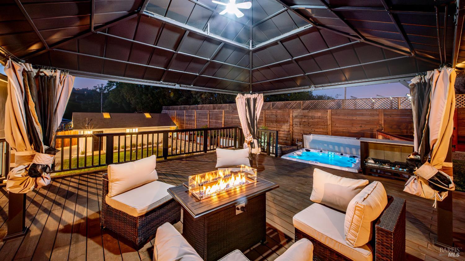 1081 Tamarisk Drive Unit: #A