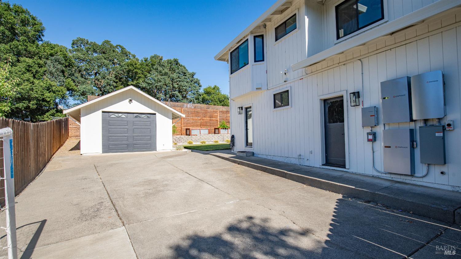 1081 Tamarisk Drive Unit: #A