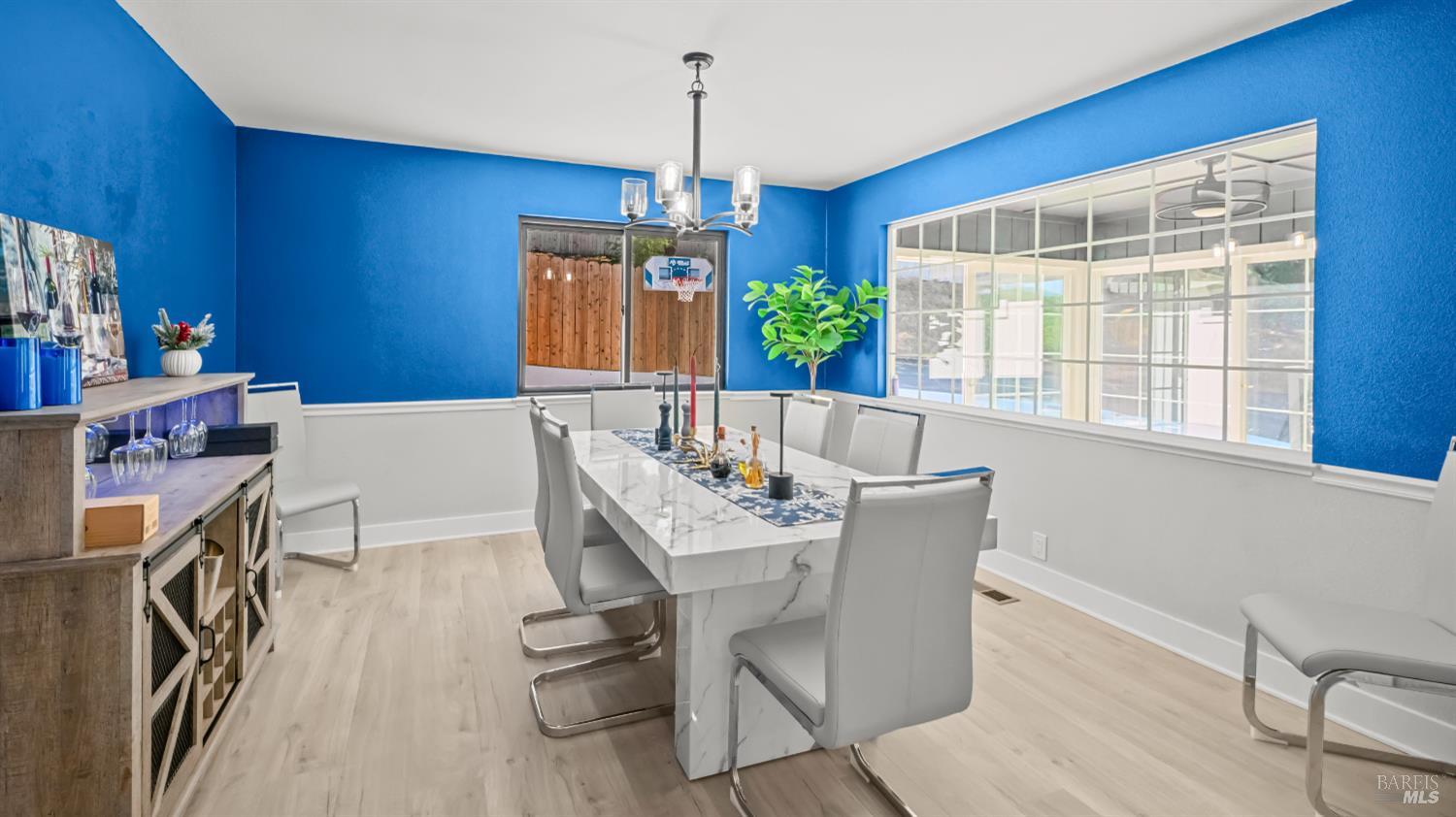 1081 Tamarisk Drive Unit: #A