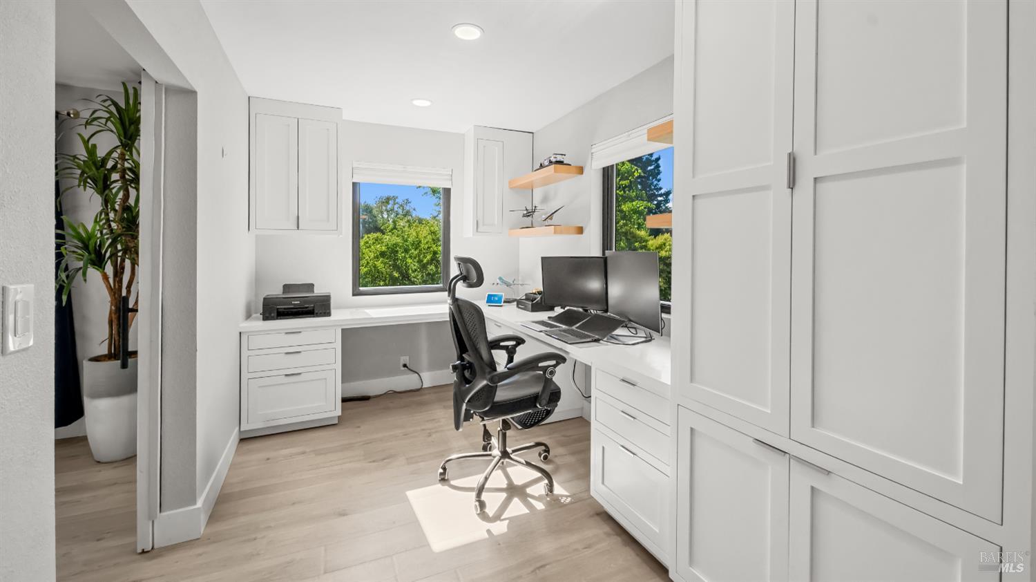 1081 Tamarisk Drive Unit: #A