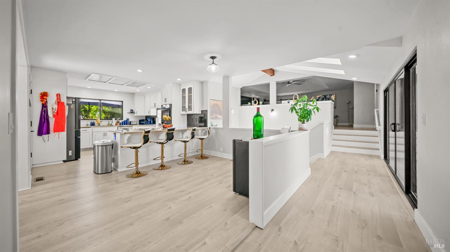 1081 Tamarisk Drive Unit: #A