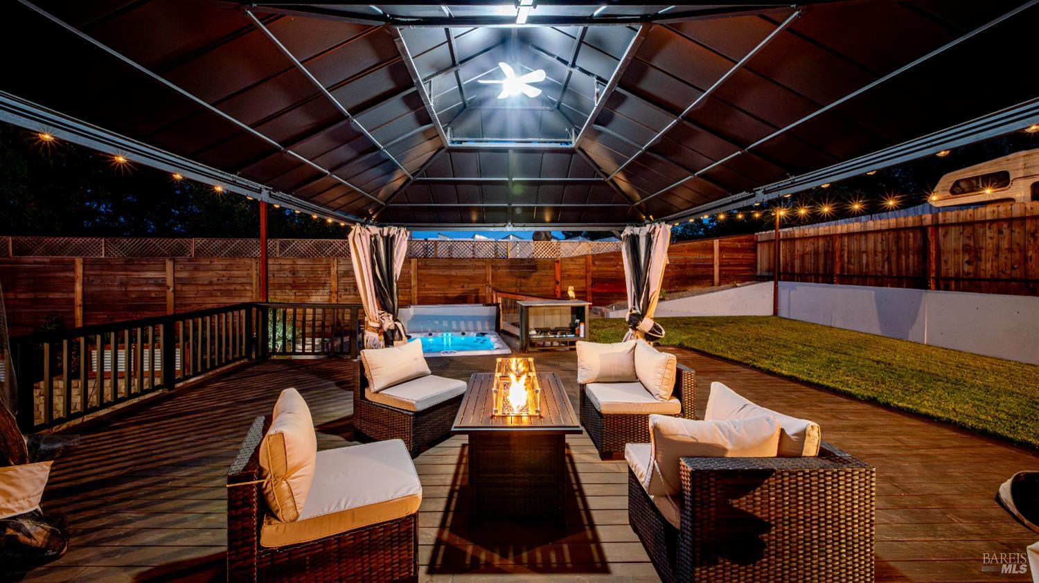 1081 Tamarisk Drive Unit: #A