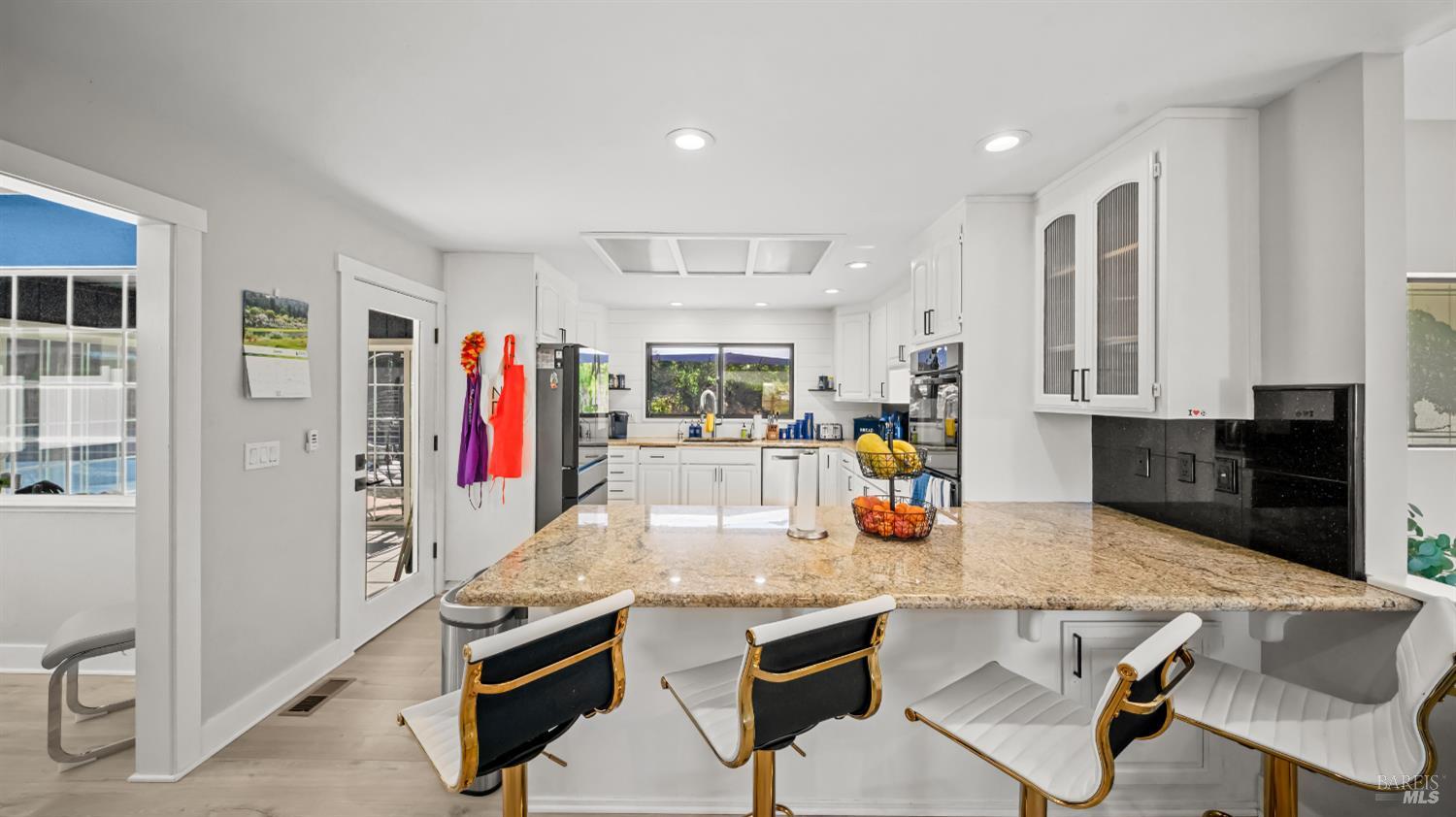 1081 Tamarisk Drive Unit: #A