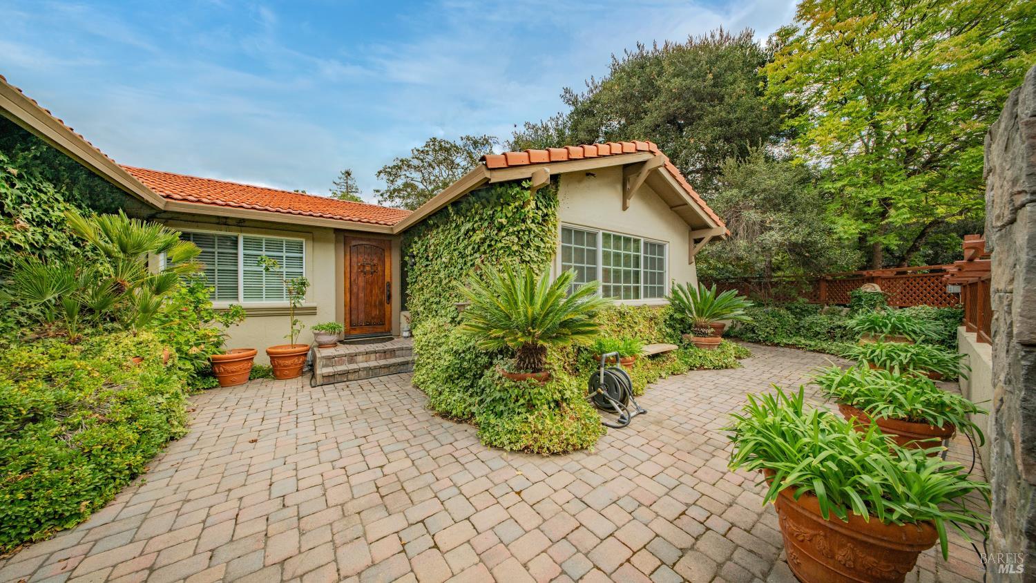 22 Greengate Court