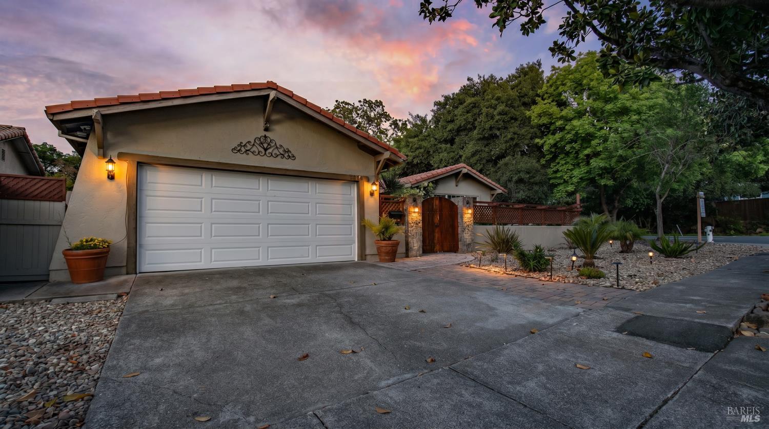 22 Greengate Court