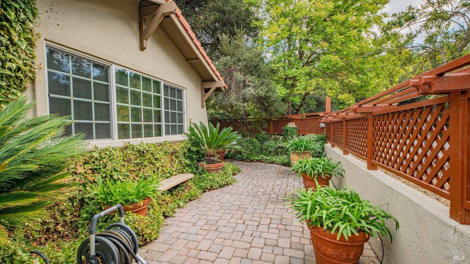22 Greengate Court